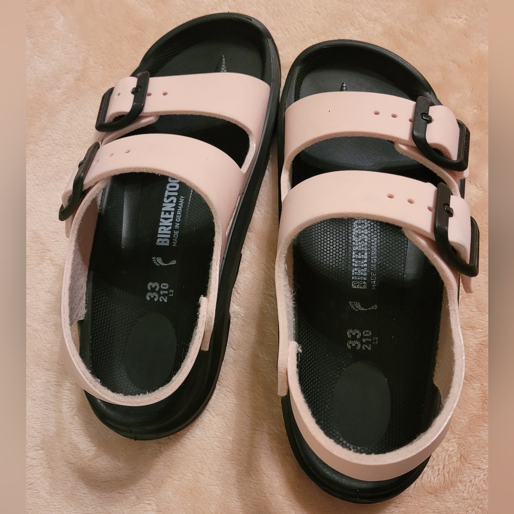Girls Birkenstock Sandals Pale Pink & Black. EUC. Size 33/US Size 1 - 1.5 - Picture 2 of 4